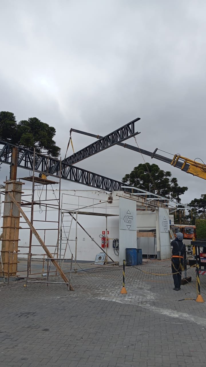 Içamento de tesoura metálica