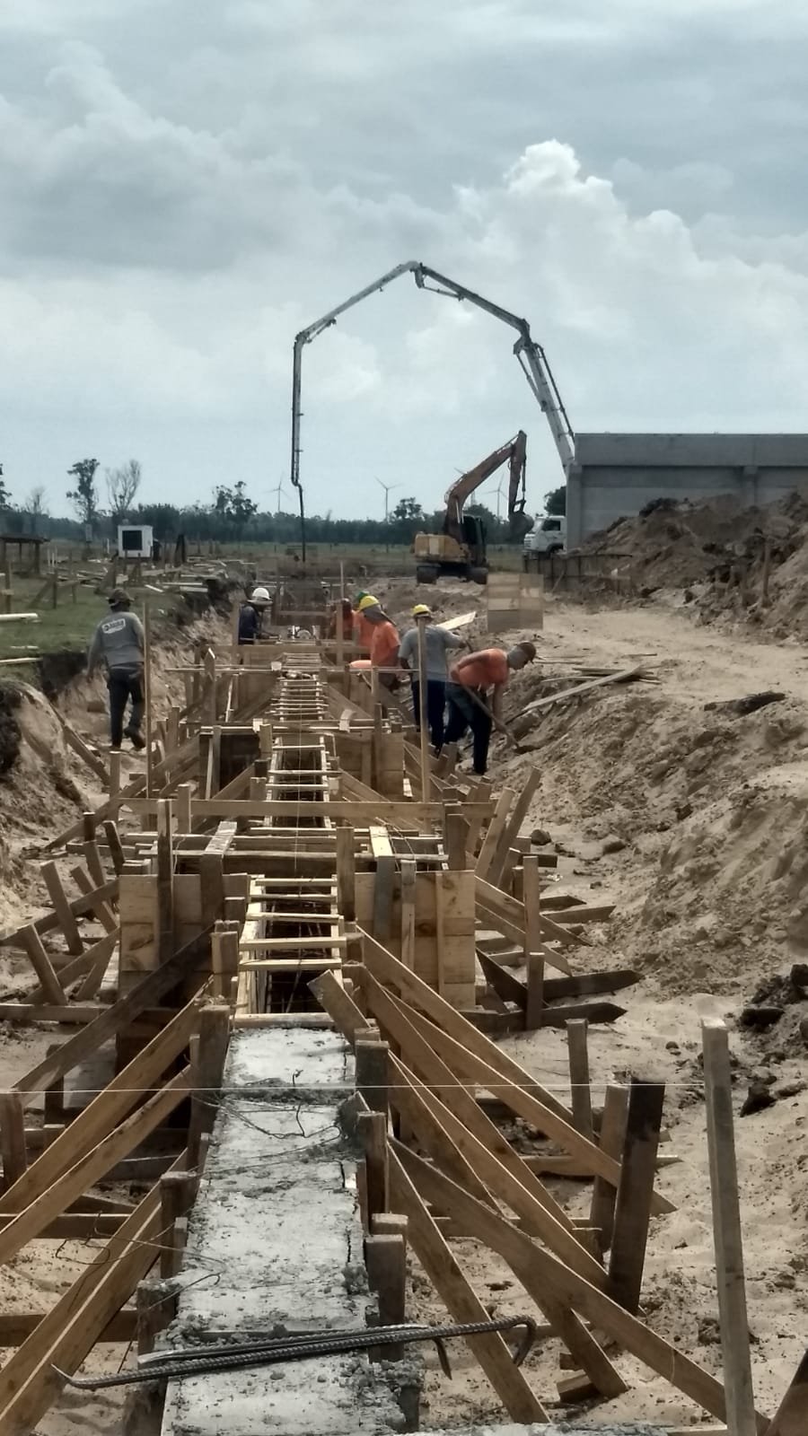 Concretagem com bomba lança