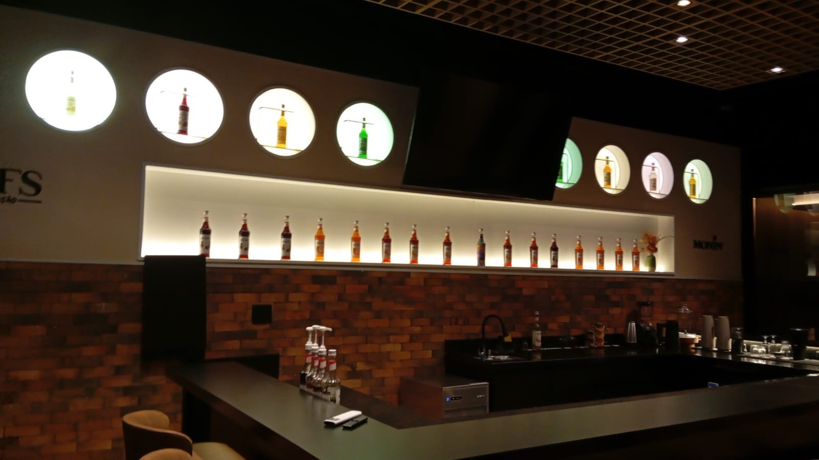 Balcão de bar entregue